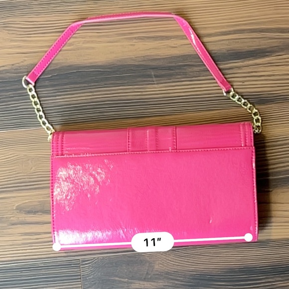 Hot pink Marc Fisher patent shoulder purse - Picture 4 of 5